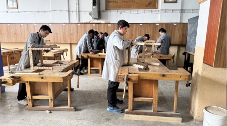 Meslek lisesi ��rencilerinin el eme�i �r�nleri d�ner sermayeye kazand�r�lacak