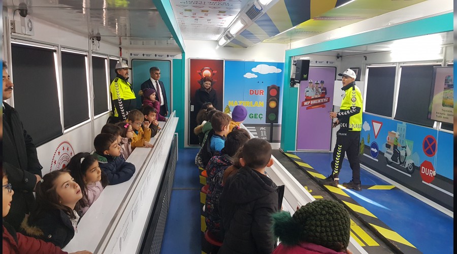 "Mobil Trafik Eitim Tr" Karabk'te