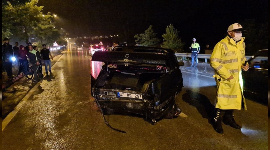 Zincirleme trafik kazası: 1'i ağır 3 yaralı