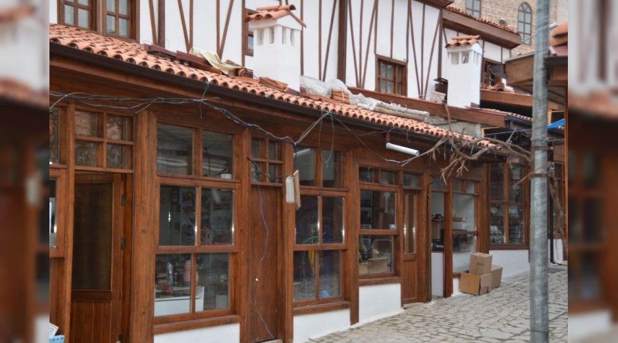 Tarihi çarşılar gün yüzüne çıktı