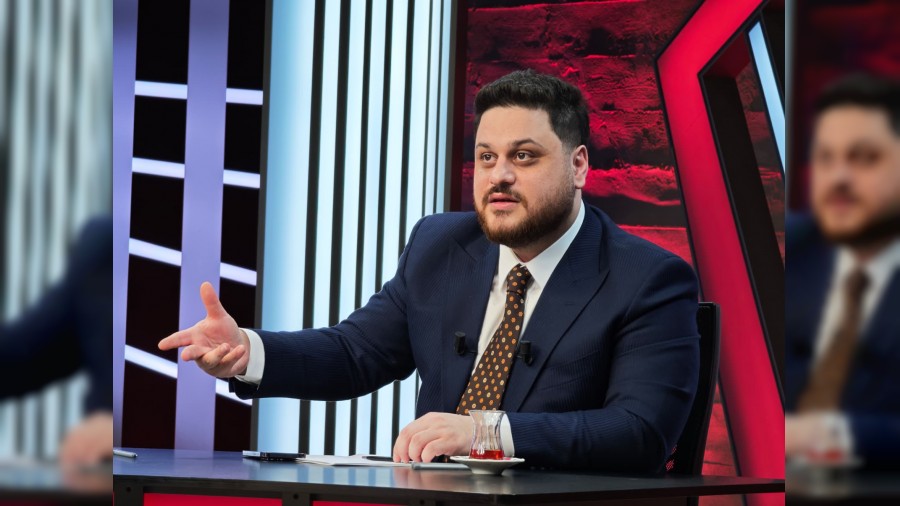 "Emeklilere kritik �a�r�: Oyunuzu almak i�in atacaklar� ad�mlara kanmay�n!"