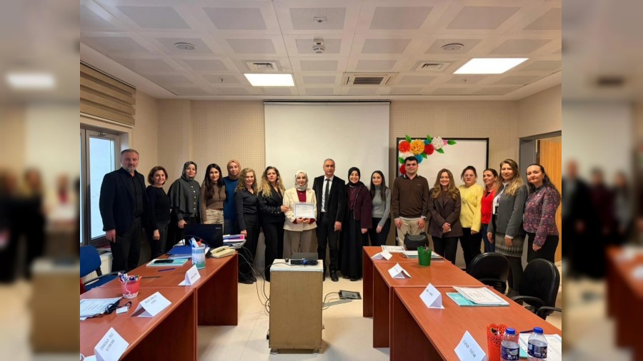 Karab�k�te "anne s�t� ve emzirme dan��manl���" e�itimi tamamland�