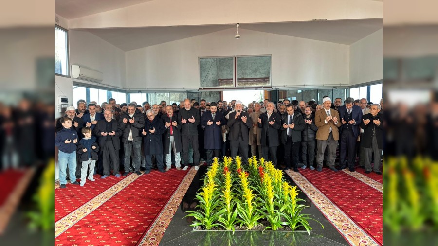 BTP'den Viyana'da ki MEM kongresi �ncesi Prof.Dr.Haydar Ba�'�n kabrine anlaml� ziyaret