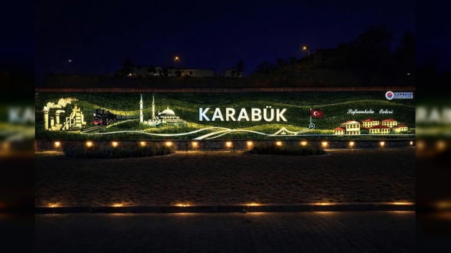 Karab�k'te �ehir giri�lerine estetik g�r�n�m kazand�r�l�yor