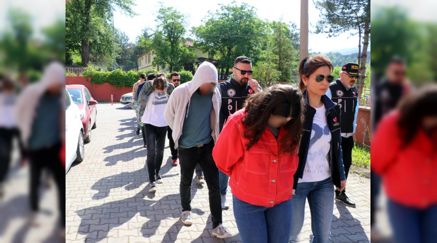 4 il’de e zamanl uyuturucu operasyonu: 11 gzalt 