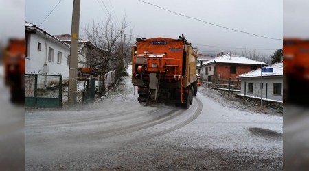 Karabk Belediyesinden Don ve Buzlanmaya Kar Tuzlama almas