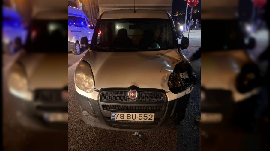 Motosiklet ile hafif ticari ara arpt: 2 yaral