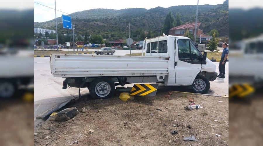 Trafik kazasında 1'i bebek 5 kişi yaralandı