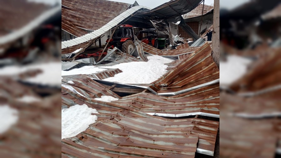 Kar birikintisi mand�ra �at�s�n� ��kertti