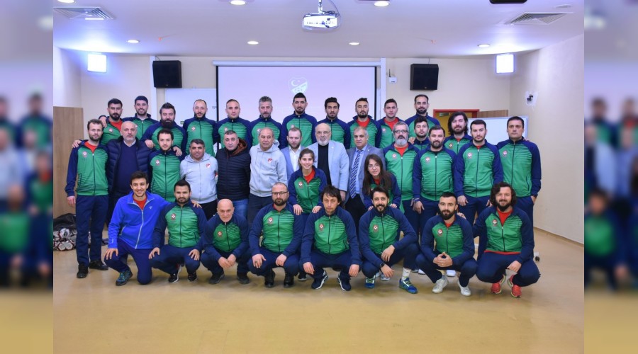 Karabk'te TFF C antrenrlk kursu balad