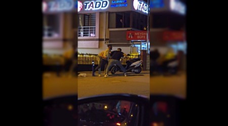 "Omuz atma" tartmasnda staka, tekme ve yumruklar havada uutu
