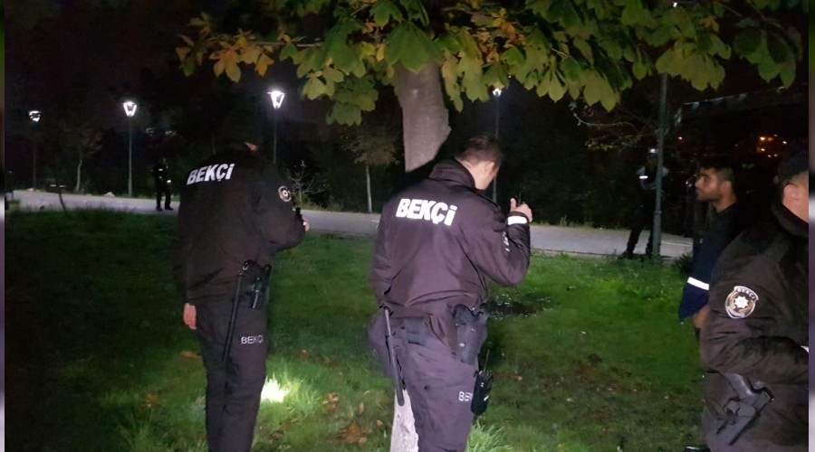 Şehir merkezinde saatlerce ayı aradılar