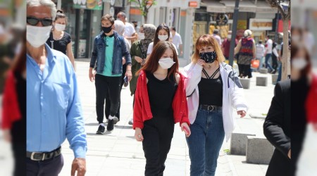 Genler sokaklara akn etti, hareketlilik artt