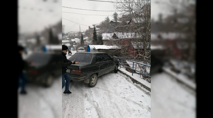 Karabük’te kar yağışı etkili oldu, kazalar ardı sıra geldi