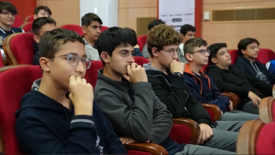 KB'de "Yapay Zek" syleisi Lise rencileriyle bulutu