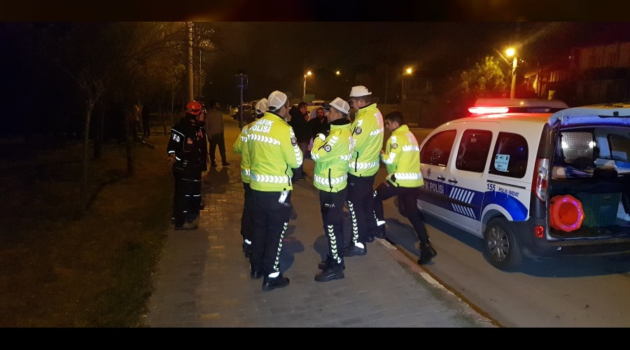 Aracyla arampole yuvarland, arayan polislere "ehir dndaym" dedi
