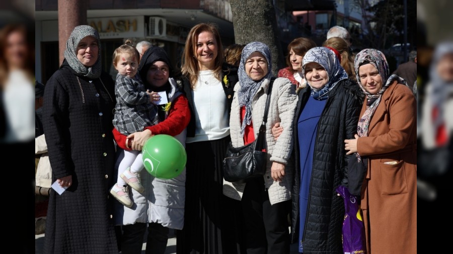 Kad�n El Eme�i Pazar�n�n s�resi uzat�ld�