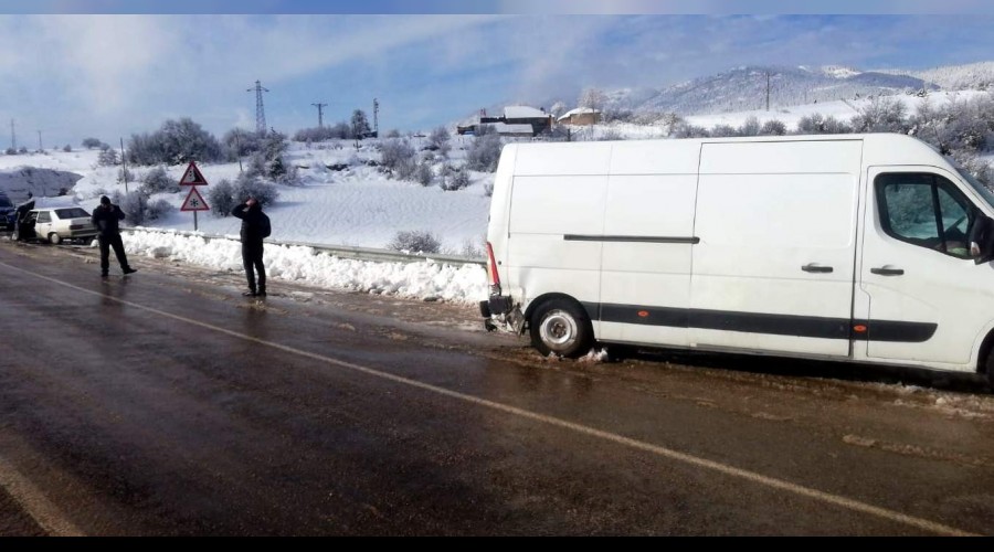 Safranbolu'da trafik kazas: Biri bebek 3 yaral