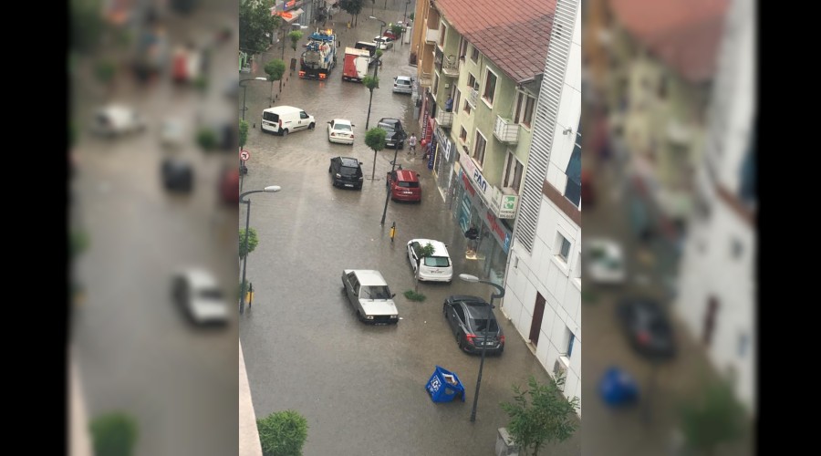 iddetli yamur gene Karabk' felce uratt