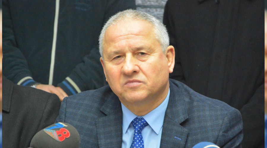 Eski mahalle muhtarndan, belediye bakanna saldr 