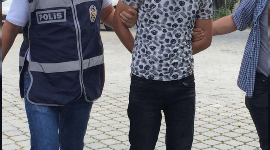 FET phelisi sahte kimlik ve ehliyetle yakaland 