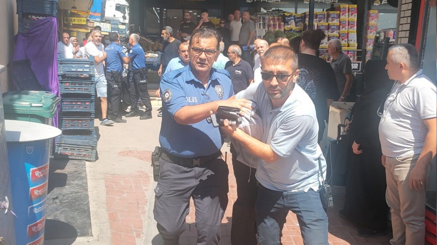 Kuru sk silahl soyguncu esnaftan meydan daya yedi