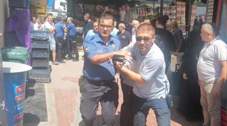 Kuru sk silahl soyguncu esnaftan meydan daya yedi