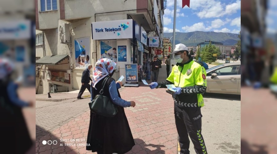 Trafik haftasnda vatandalar ve srcler bilgilendirildi