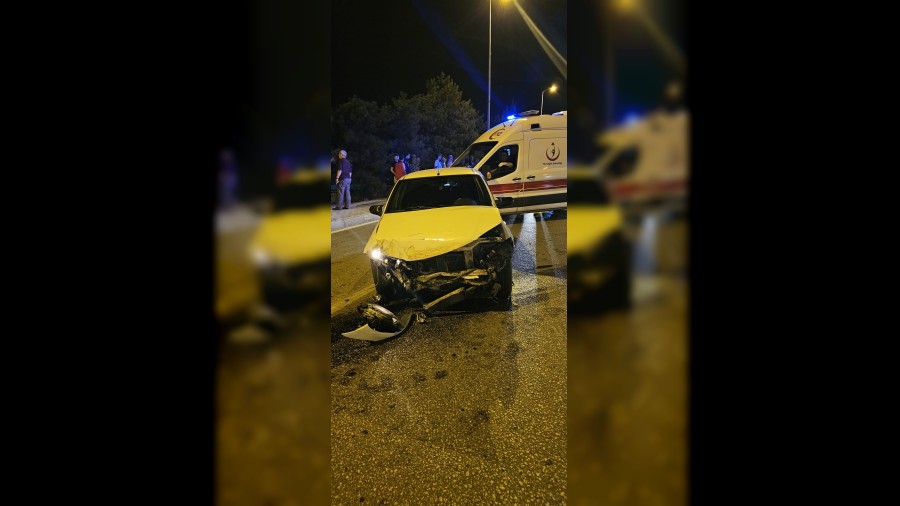 İki otomobilin çarpıştığı kazada 6 kişi yaralandı