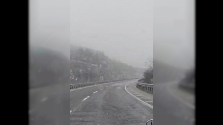 Karab�k-�erke� kara yolunda kar ya���� ba�lad�