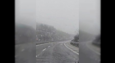 Karab�k-�erke� kara yolunda kar ya���� ba�lad�