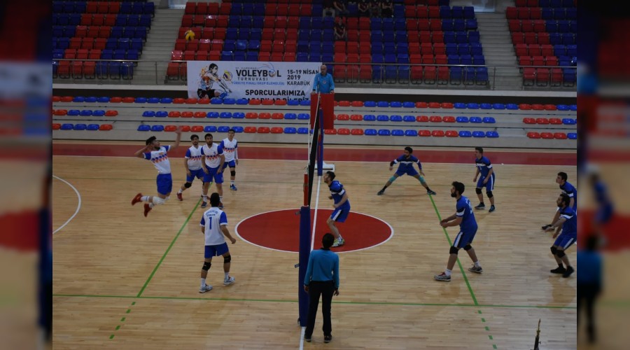 KYK Voleybol Trkiye finali grup eleme malar Karabkte balad