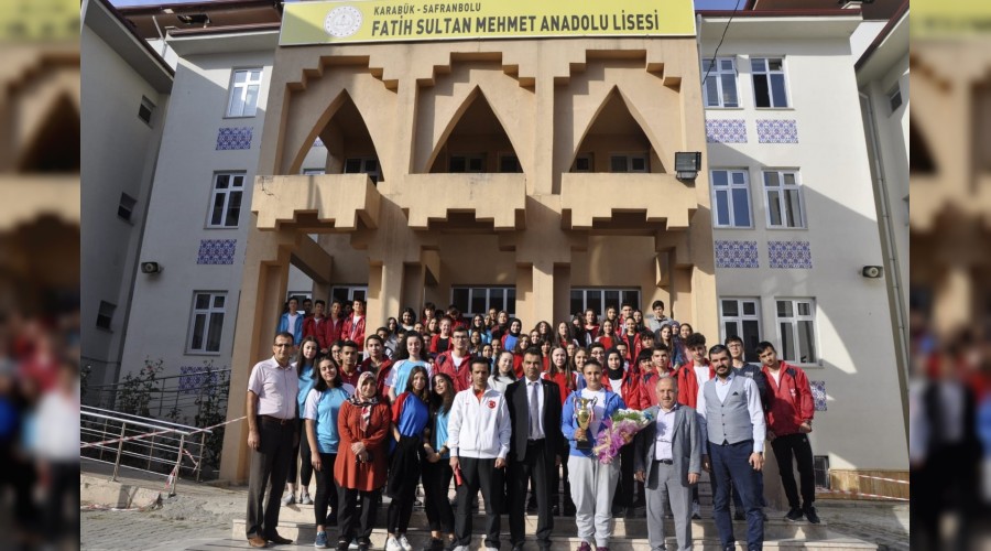 Safranbolu'da milli sporcu rencilerle bulutu
