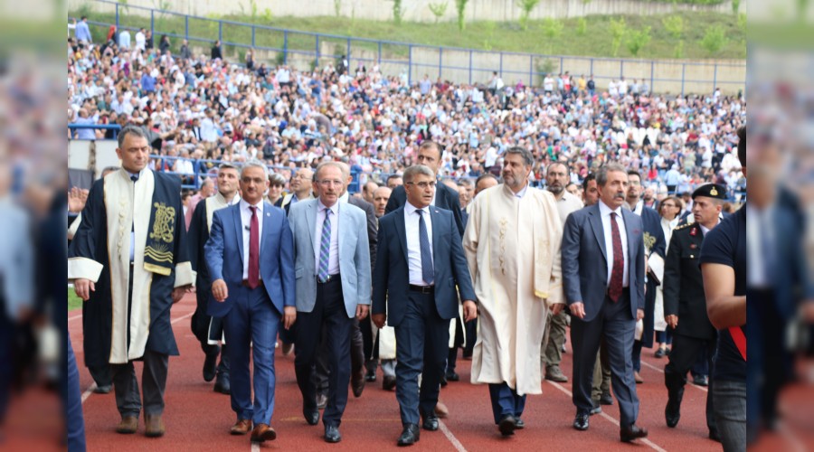 Karabk niversitesinde mezuniyet cokusu 