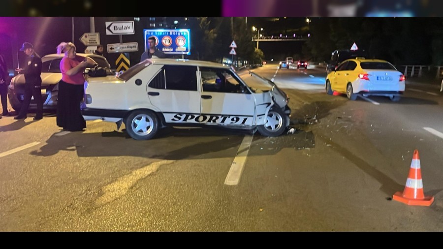 Karabk'te iki otomobil arpt: 4 yaral