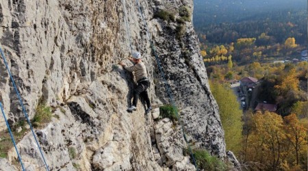 Keltepe'de 'Kaya trman ile srdrlebilir spor turizmi' balyor