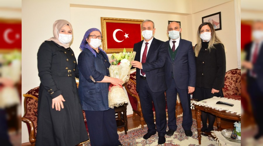 ehit Aybke retmenin annesini yalnz brakmadlar
