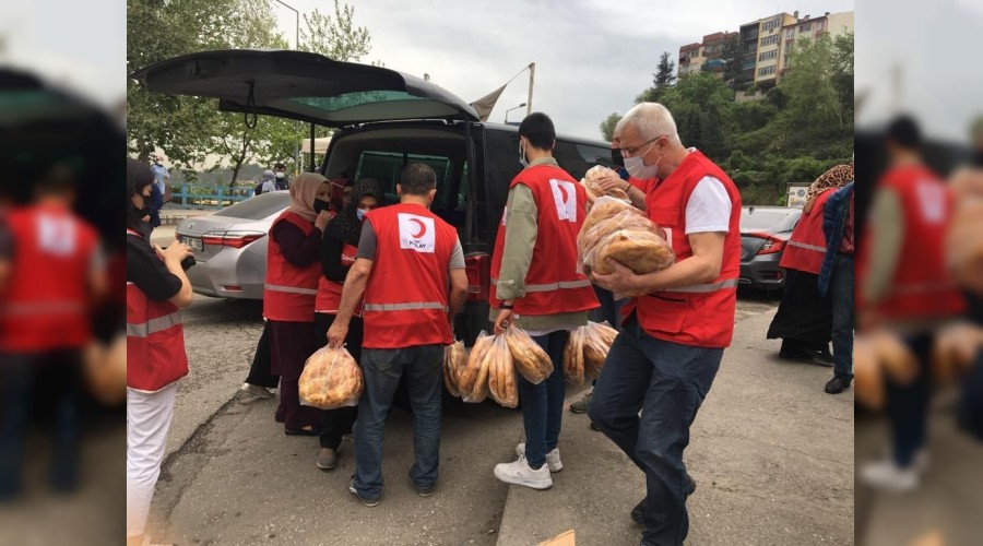 Trk Kzlay gnllleri 3 bin 500 ihtiya sahibi aileye ulat