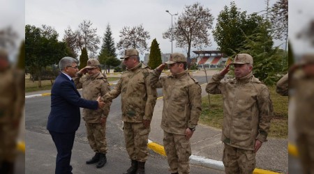 Vali Grel, 125. Jandarma Eitim Alay Komutanln ziyaret etti.