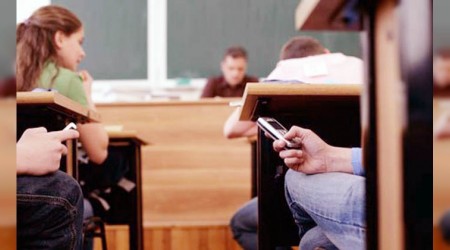 Cep telefonuyla derse girilemeyecek
