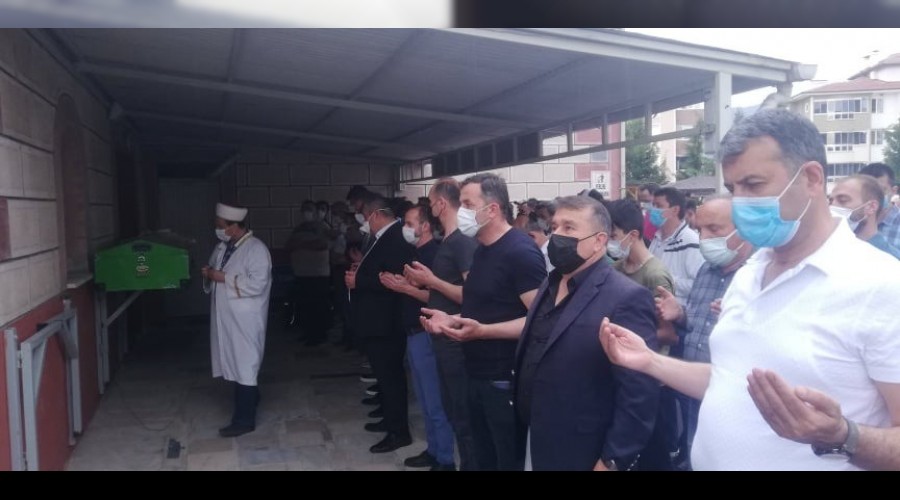 Kazada hayatını kaybeden minik Esma son yolculuğuna uğurlandı