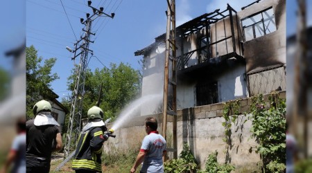 Rukiye nineyi alevlerin arasndan kyller camdan kararak kurtard