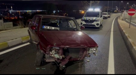 Sokak hayvanna arpmamak iin direksiyonu krnca iki araca birden arpt