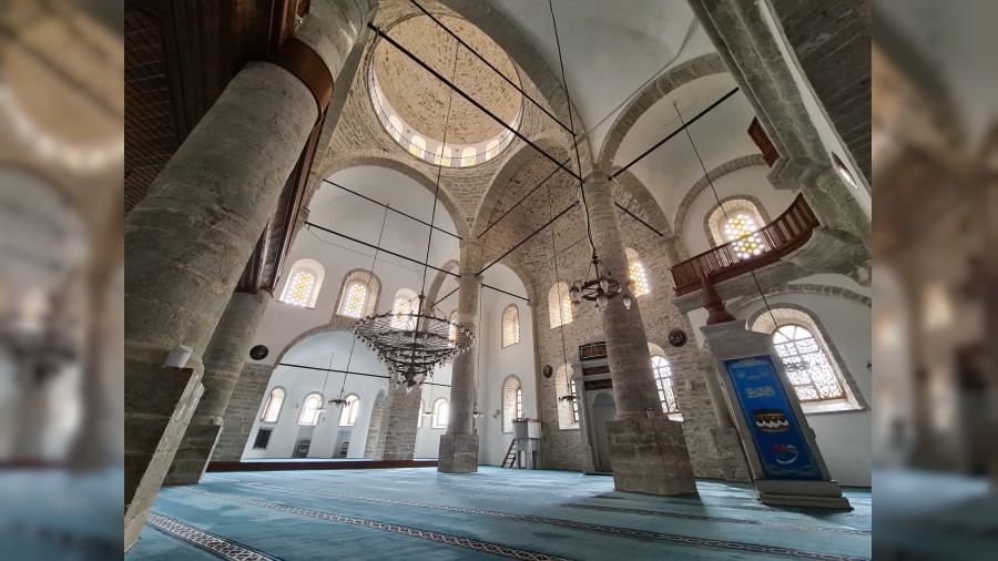 Tarihi Camiler y�zy�llara meydan okuyor