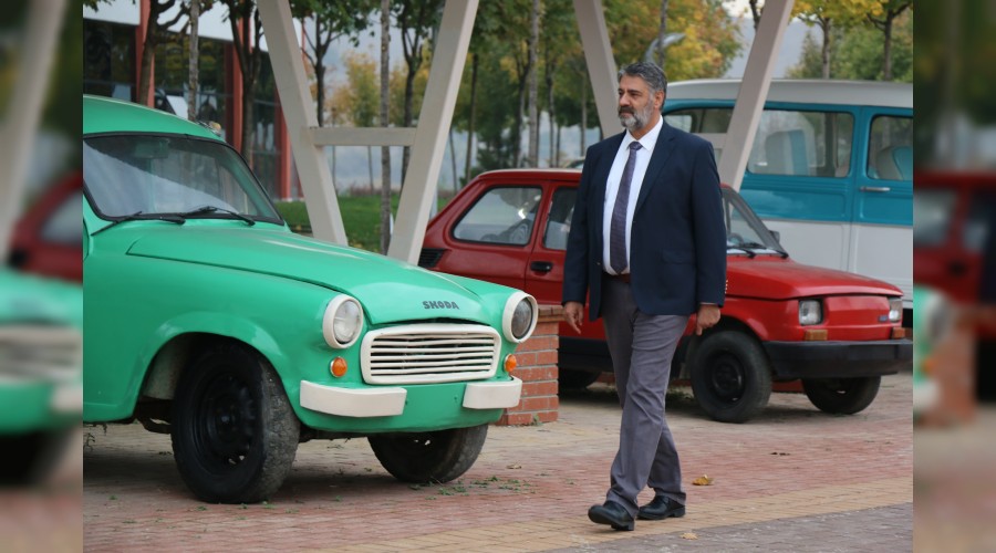 Türkiye'nin ilk araç müzesi KBÜ'de açıldı
