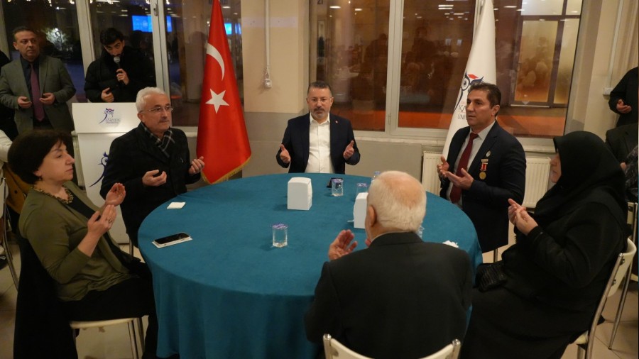 Karab�k �niversitesi'nde �ehitler i�in iftar program� d�zenlendi