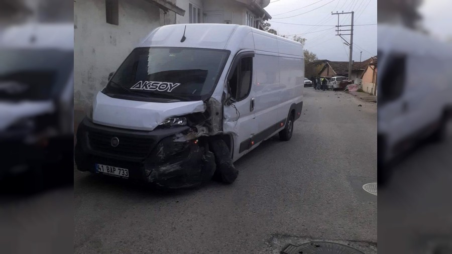 Minibs ile hafif ticari ara arpt: 2 yaral