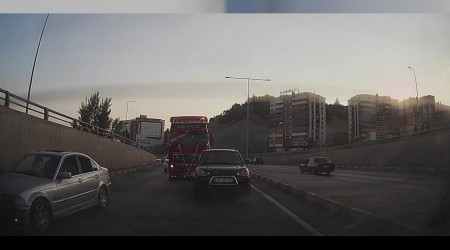 Dn konvoyundaki aralar trafik kurallarn alt st etti
