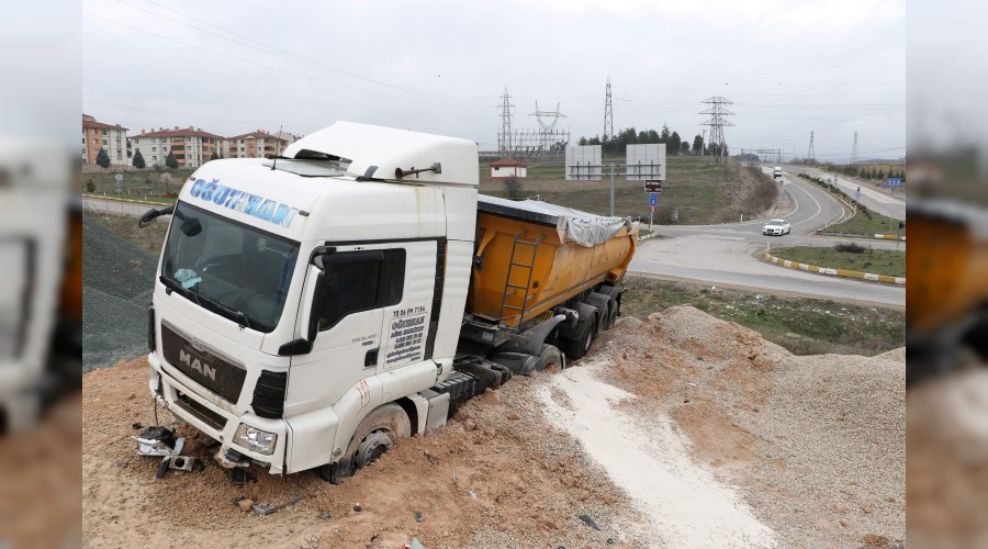 Freni patlayan tr yoldan kt: 1 yaral