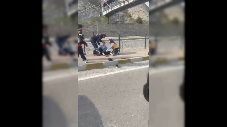 st geit yaknnda zincirleme kaza: 2 motosiklet srcs yaraland